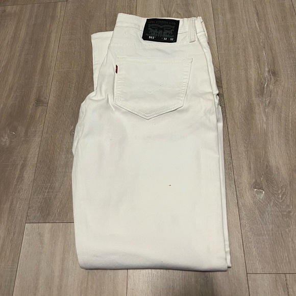 Levi’s White Slim Jeans - Picture 1 of 6